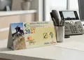 Τριγωνικό ημερολόγιο γραφείου με εκτύπωση, κατάλληλο για γραφεία