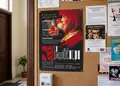 Flyer για προώθηση προσφορών, με έντονα χρώματα και οπτικά στοιχεία, ιδανικό για marketing και επικοινωνία.