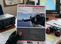 Flyer εκτυπώσεων με έντονα χρώματα και μοντέρνα γραμματοσειρά, σχεδιασμένος για προώθηση υπηρεσιών και προϊόντων.