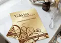 Flyer εκτύπωσης με πλούσια χρώματα και καθαρή γραμματοσειρά, ιδανικό για προωθήσεις και εκπτώσεις.