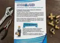 Flyer προώθησης με φωτεινό κόκκινο και μαύρο χρώμα, σχεδιασμένο για προσφορές και ενημερώσεις επιχείρησης.