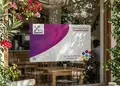 Αυτοκόλλητο RR76415 με ζωντανά μπλε και κίτρινα χρώματα, ιδανικό για εξωτερική χρήση, από αδιάβροχο PVC.