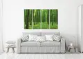 Πίνακας σε καμβά για χώρο που μπορεί να προορίζεται ως σαλόνι, με τοπίο δάσους, φιλικό προς τη φύση, σε αφηρημένο και μοντέρνο στυλ διακόσμησης.