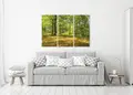 Πίνακας σε καμβά για χώρο που μπορεί να προορίζεται ως σαλόνι, με τοπίο δάσους, σε ρεαλιστικό στυλ και μοντέρνα διακόσμηση.