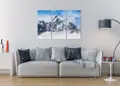 Πίνακας σε καμβά για σαλόνι, τοπίο βουνών με ρεαλιστικό στυλ και μοντέρνα διακόσμηση.