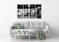 Πίνακας σε καμβά για μοντέρνο χώρο, με ασπρόμαυρη εικόνα, ρεαλιστικό στυλ, ιδανικός για minimal διακόσμηση.