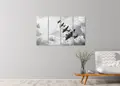 Πίνακας σε καμβά με ασπρόμαυρη εικόνα, μοντέρνο στυλ διακόσμησης, ιδανικός για σύγχρονο χώρο.