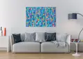 Πίνακας σε καμβά αφηρημένης τέχνης για μοντέρνο χώρο, με έντονα χρώματα και δυναμικά σχήματα.