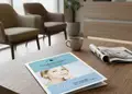 Δίπτυχη μπροσούρα με ζωντανά χρώματα για ιατρικές υπηρεσίες αισθητικής
