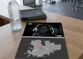 Προωθητικό flyer με ζωηρά μπλε και κόκκινα χρώματα, καθαρή διάταξη και ελκυστικές εικόνες.