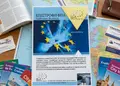 Flyer για προωθήσεις με ζωντανά χρώματα και ελκυστικά γραφικά, ιδανικό για εκδηλώσεις και προσφορές.