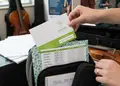 Καρτέλα διδάκτρων σε απαλά χρώματα, επαγγελματική διάταξη με εικονίδια πληρωμής και οργανωμένες πληροφορίες.