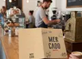 Κατάλογος café με μοντέρνο σχέδιο και ζωντανά χρώματα, τυπωμένος σε ανθεκτικό χαρτί, ιδανικός για προσαρμογές.