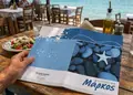 Κατάλογος café με ζωντανά χρώματα, μοντέρνο σχέδιο και οργανωμένη διάταξη, ιδανικός για προώθηση μενού και προσφορών.