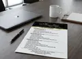 Flyer εκτυπώσεων εντύπων με ζωντανά χρώματα και οργανωμένη διάταξη, ιδανικό για προωθήσεις και εκδηλώσεις.