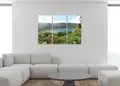 Πίνακας σε καμβά για χώρο που μπορεί να προορίζεται ως σαλόνι, με τοπίο φύσης, σε αφηρημένο και μοντέρνο στυλ διακόσμησης.