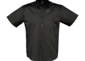 Ανδρικό κοντομάνικο πουκάμισο από 100% βαμβάκι, με κουμπιά και τσέπη. Ιδανικό για επαγγελματική χρήση με δυνατότητα εκτύπωσης λογοτύπου.
