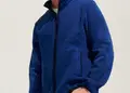 Άνετο unisex μπουφάν fleece από 100% πολυέστερ, με φερμουάρ και 2 τσέπες. Ιδανικό για επαγγελματική χρήση, διαθέτει δυνατότητα εκτύπωσης λογοτύπου.